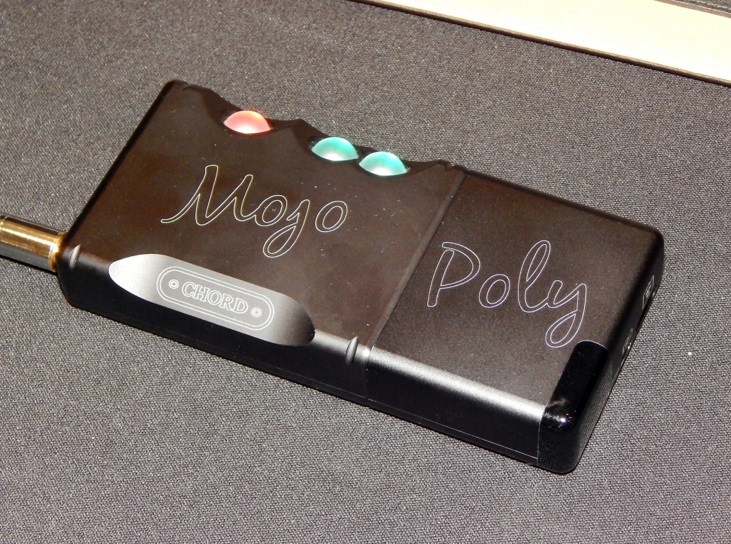 Chord Mojo/Poly Mobile Music Streamer/DAC/Headphone Amplifier