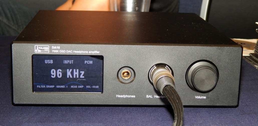  Yulong Audio DA10 768K DSD DAC Headphone Amplifier CanJam SoCal 2019