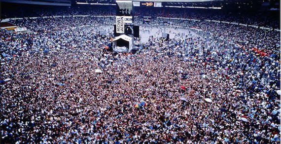 Bad tour crowd