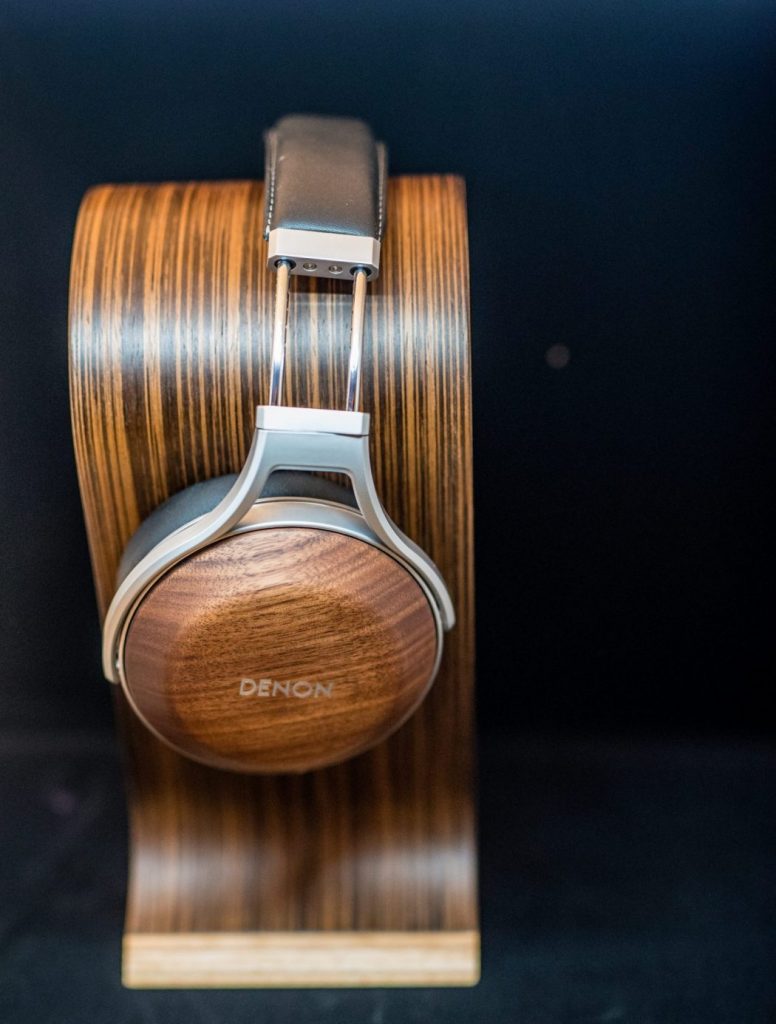 Denon AH D7200 The Return of the Magical Sound! Headphone Guru