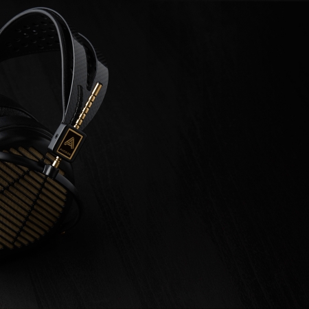 The Audeze LCD-4z Flagship Headphones: A Brilliant New Take on a