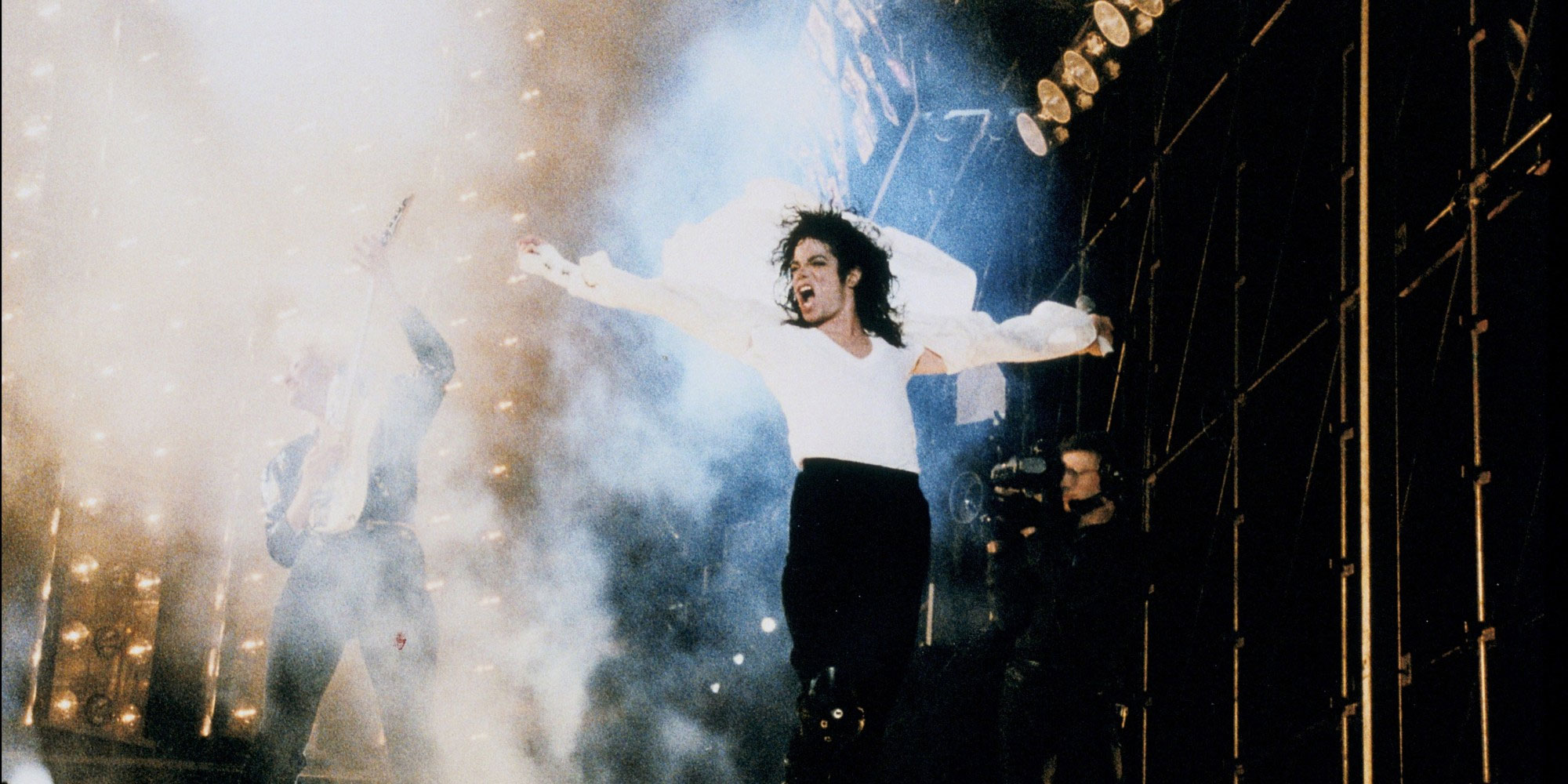 MJ On Stage Bad Tour