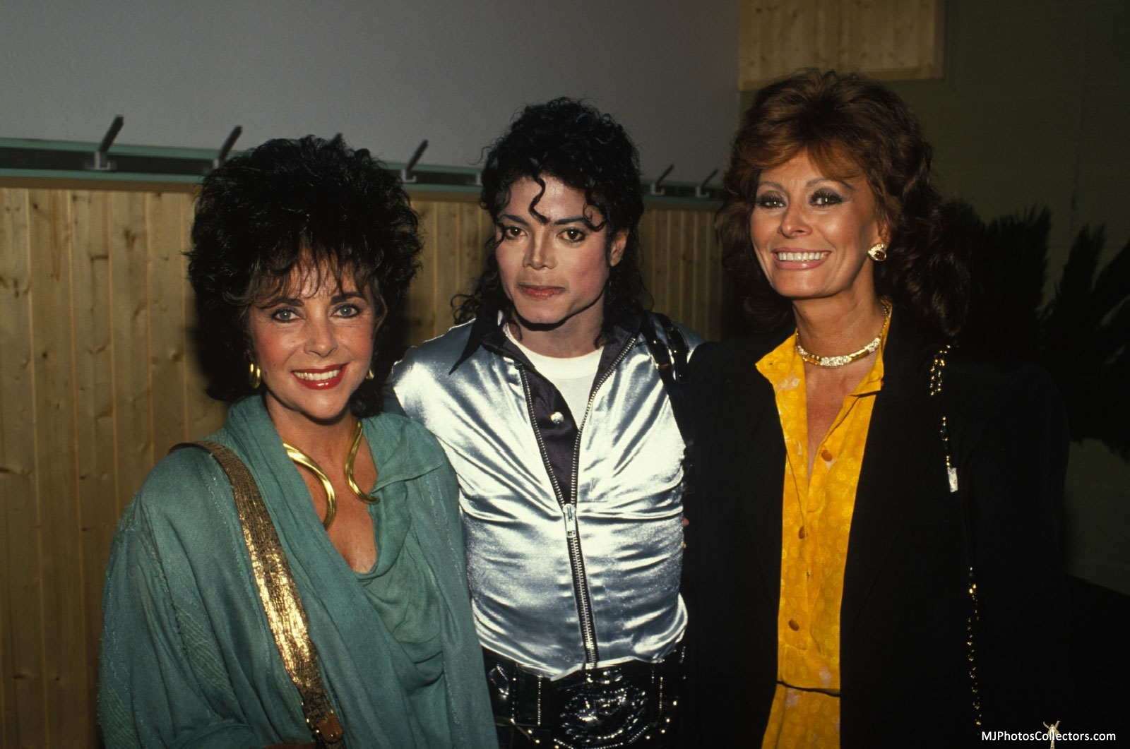 MJ With Elizabeth Taylor and Sophia Loren