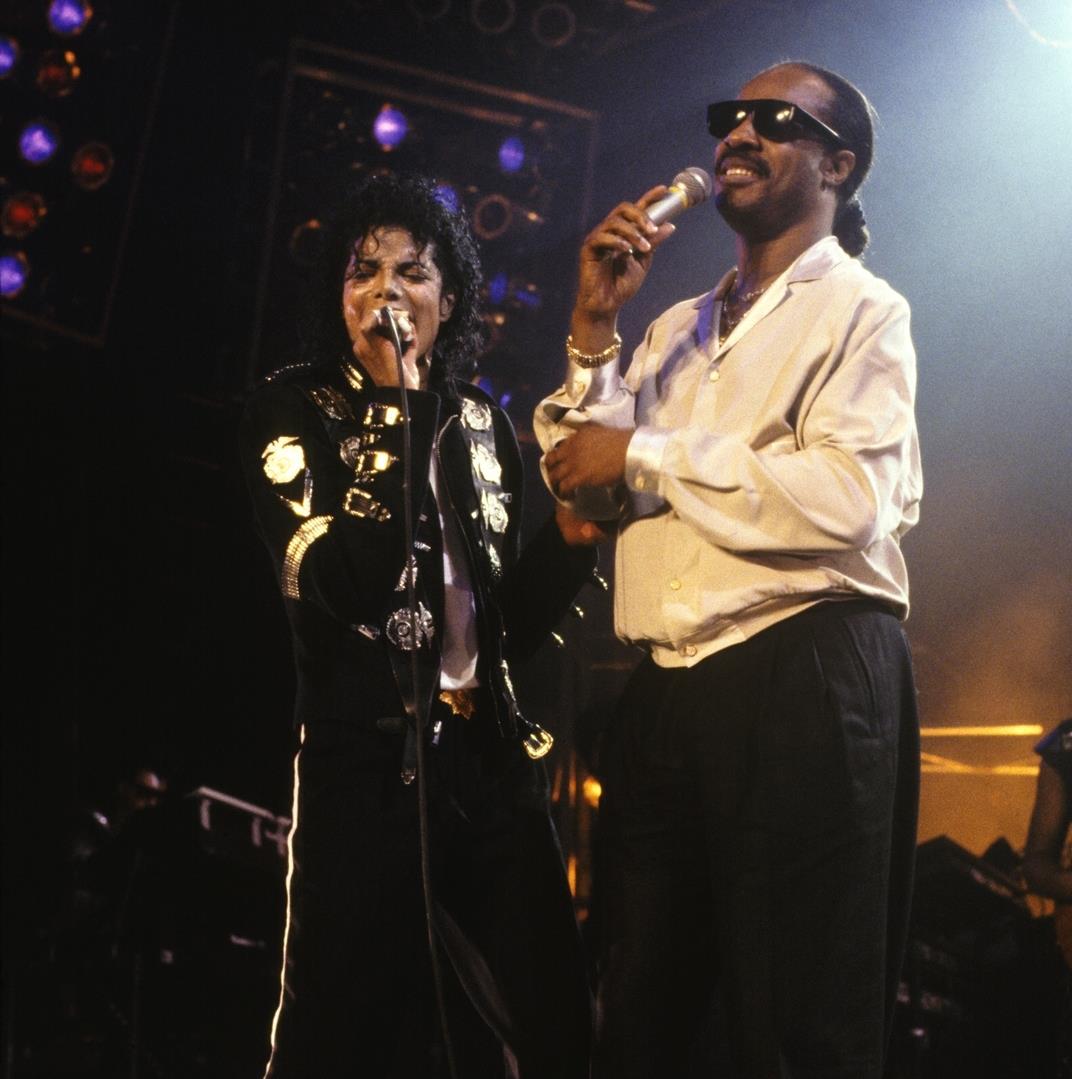 MJ and Stevie Wonder - Bad tour