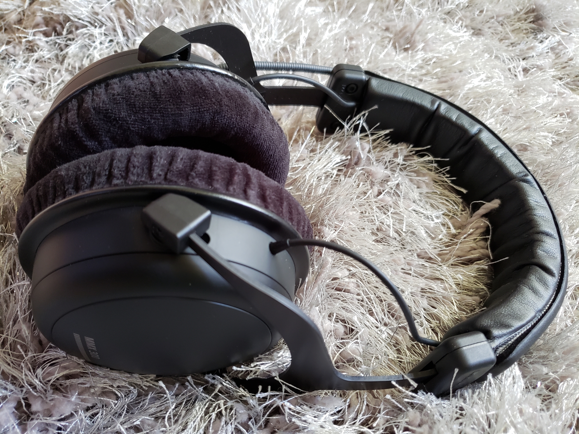 Beyerdynamic custom game vs mmx 300 hot sale