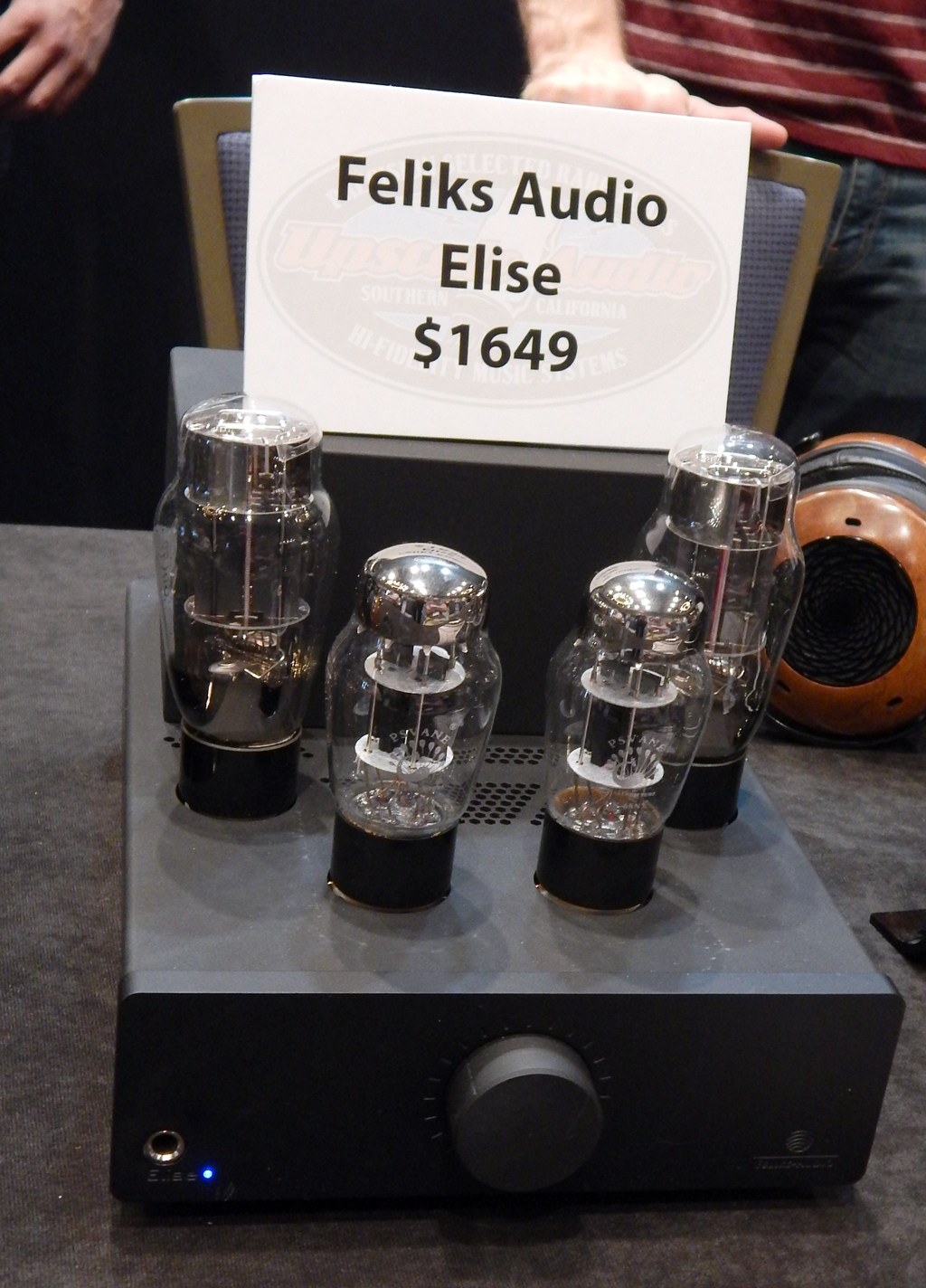 Feliks Audio Elise Headphone Amplifier, ZMF VÉRITÉ Headphones 