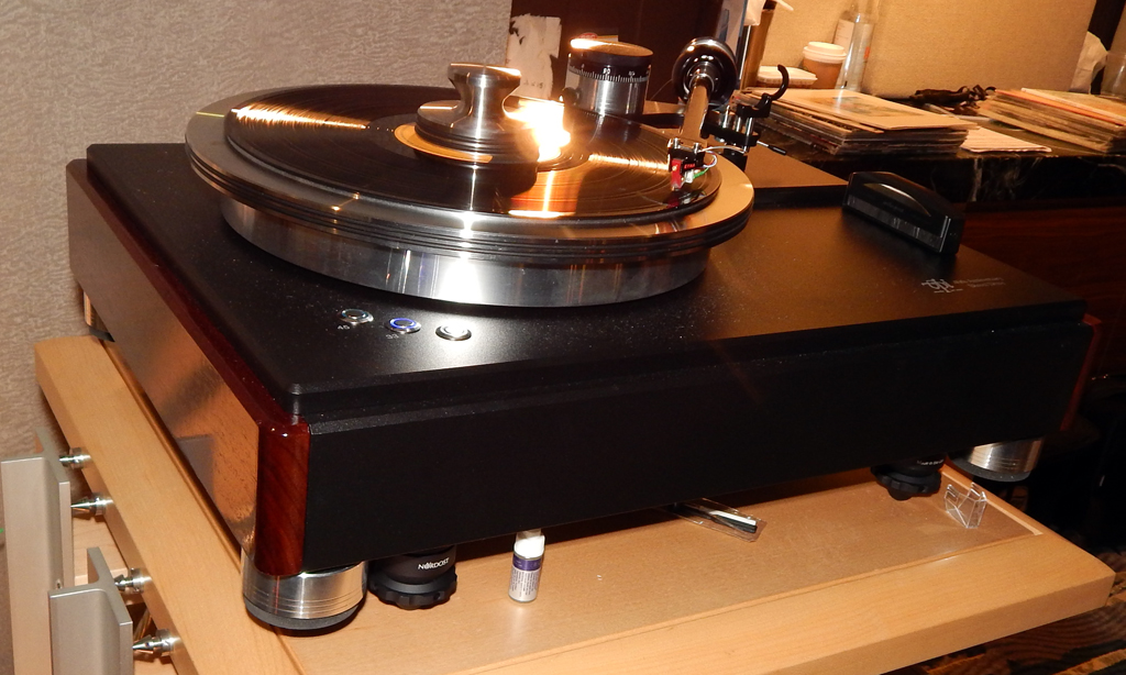 VPI HW40 Direct Drive Turntable