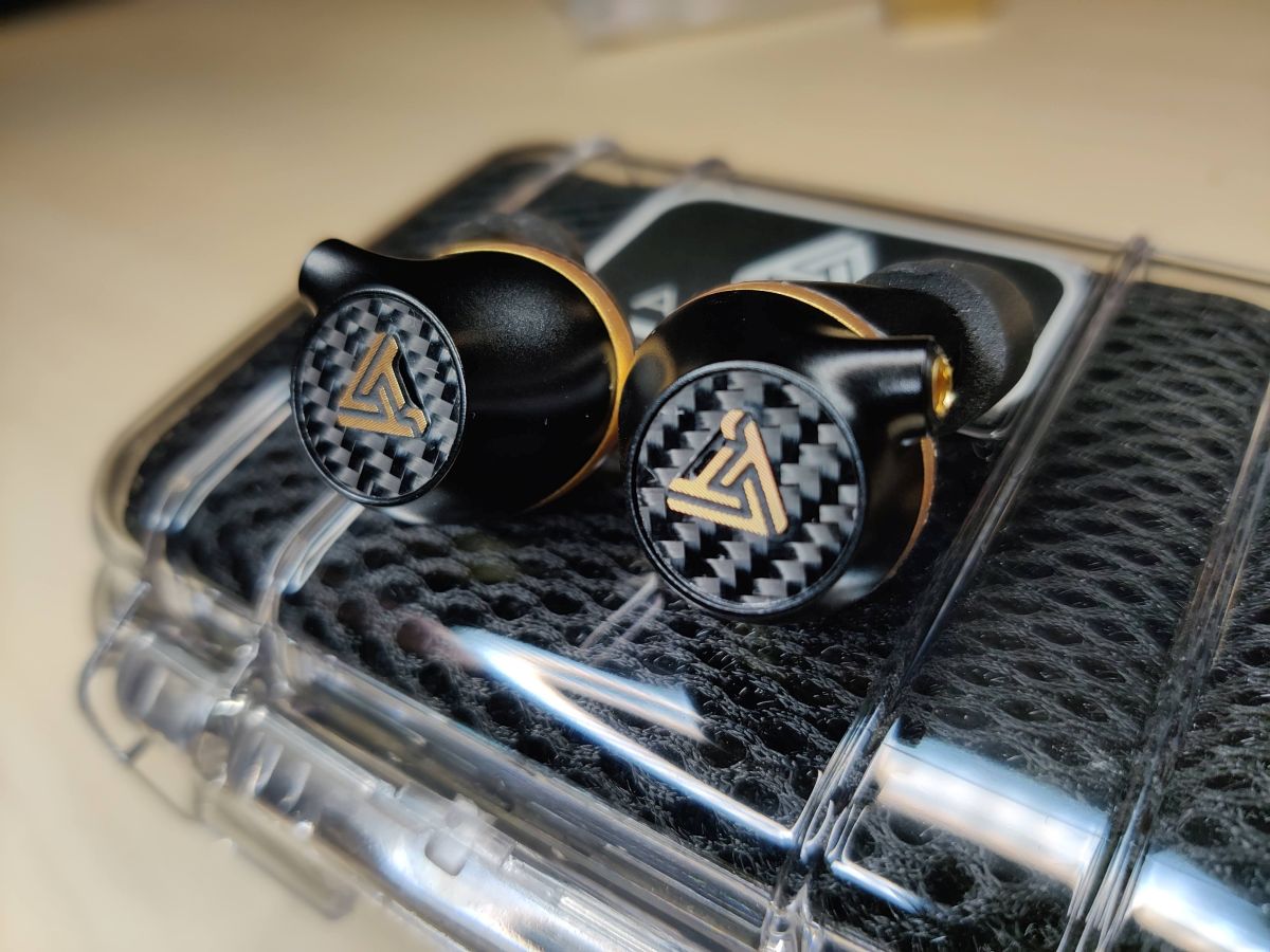 Audeze Euclid Review - Headphone Guru