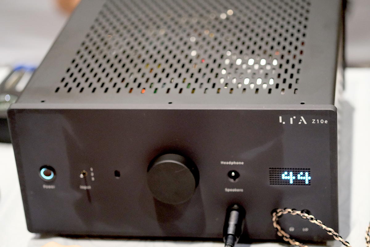 LTA Z10e Electrostatic Headphone Amp/Integrated Amp 