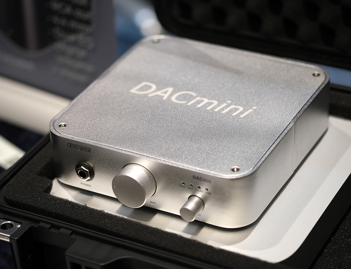 CEntrance DACmini 2 Balanced Desktop DAC/amp  